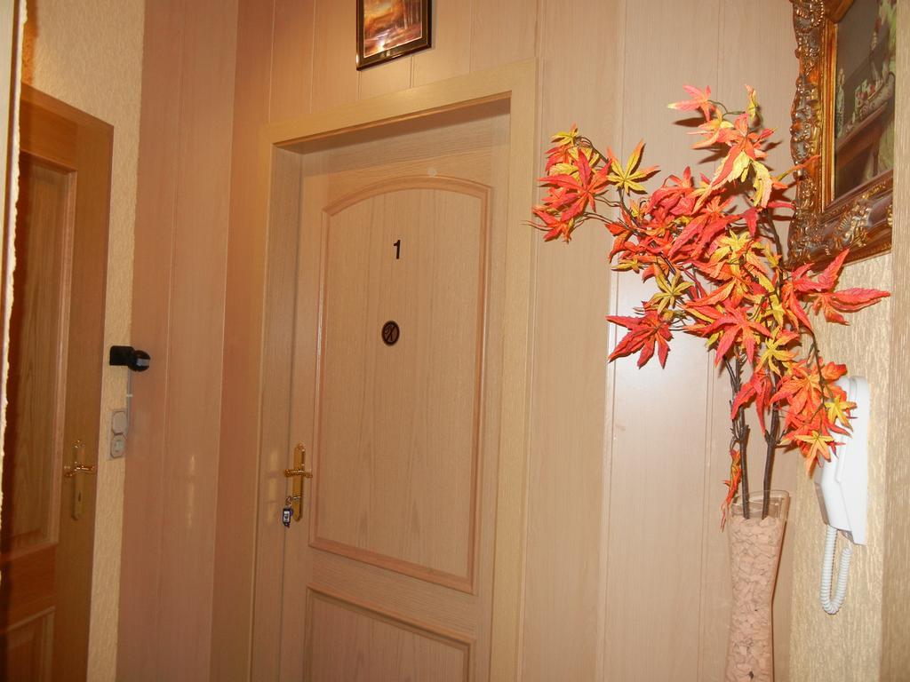 Gaestehaus Monika Hornbach Habitación foto